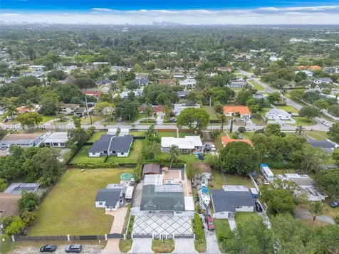 46 NE 164th Street Miami FL 33162