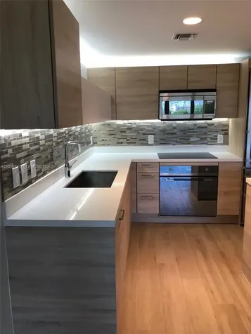 16385 Biscayne Boulevard North Miami Beach FL 33160