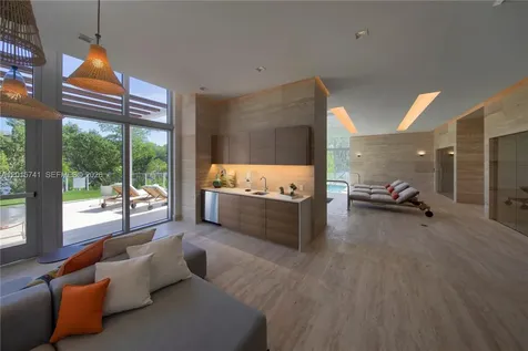 16385 Biscayne Boulevard North Miami Beach FL 33160
