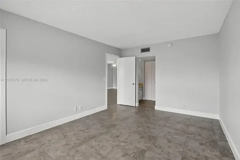 3050 NE 16th Avenue Oakland Park FL 33334