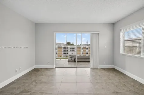 3050 NE 16th Avenue Oakland Park FL 33334