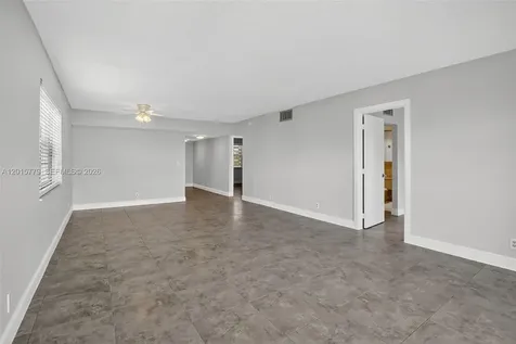 3050 NE 16th Avenue Oakland Park FL 33334