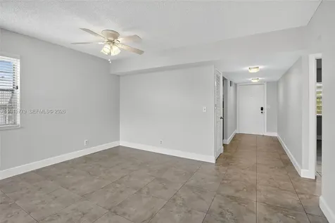 3050 NE 16th Avenue Oakland Park FL 33334