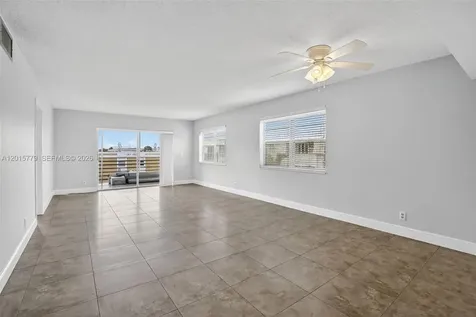 3050 NE 16th Avenue Oakland Park FL 33334