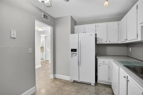 3050 NE 16th Avenue Oakland Park FL 33334