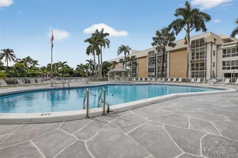 3050 NE 16th Avenue Oakland Park FL 33334