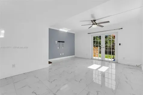 10903 N Kendall Drive Miami FL 33176