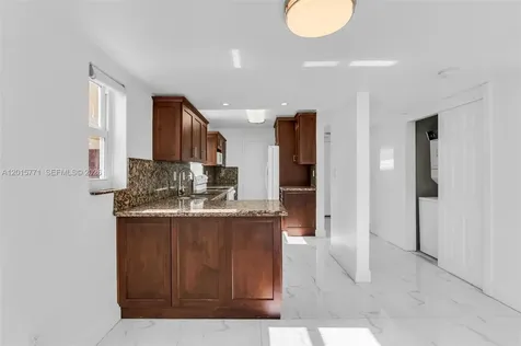 10903 N Kendall Drive Miami FL 33176