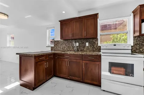 10903 N Kendall Drive Miami FL 33176