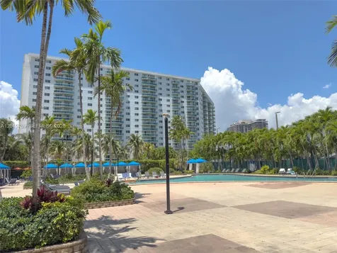 19370 Collins Avenue Sunny Isles Beach FL 33160