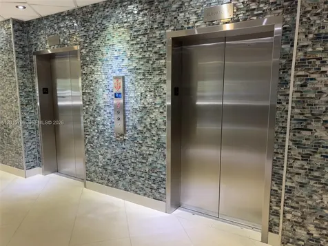 19370 Collins Avenue Sunny Isles Beach FL 33160