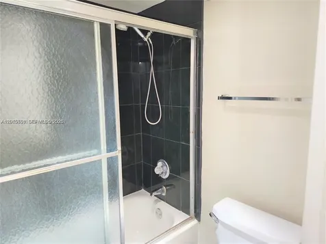 3375 N Country Club Drive Aventura FL 33180