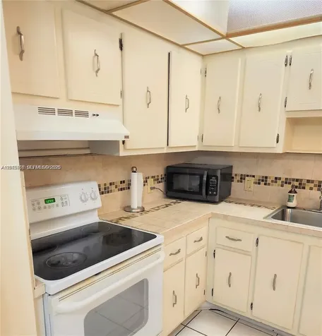 3375 N Country Club Drive Aventura FL 33180