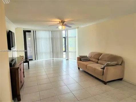 3375 N Country Club Drive Aventura FL 33180