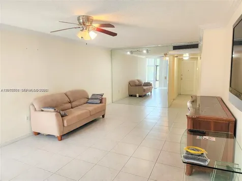 3375 N Country Club Drive Aventura FL 33180