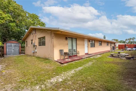 1916 - 1918 Grant Street Hollywood FL 33020