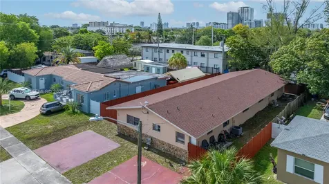 1916 - 1918 Grant Street Hollywood FL 33020