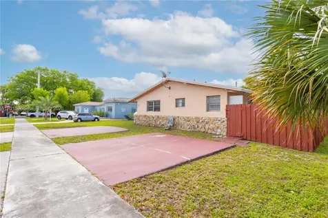 1916 - 1918 Grant Street Hollywood FL 33020
