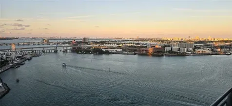325 S Biscayne Boulevard Miami FL 33131