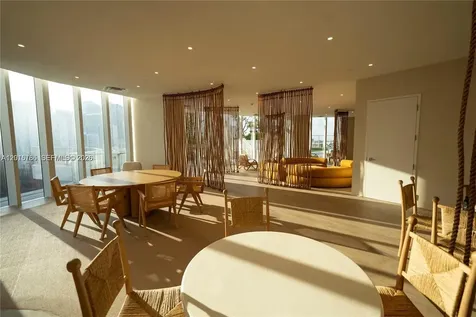 275 SW 6th Street Miami FL 33130