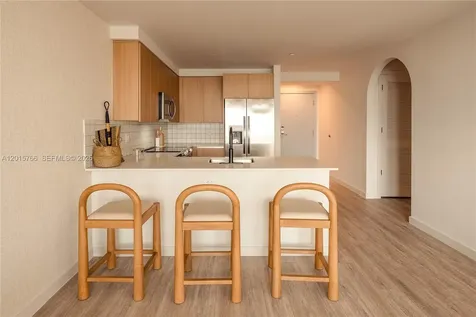 275 SW 6th Street Miami FL 33130