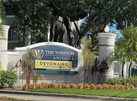 11155 SW 5th Place Pembroke Pines FL 33025