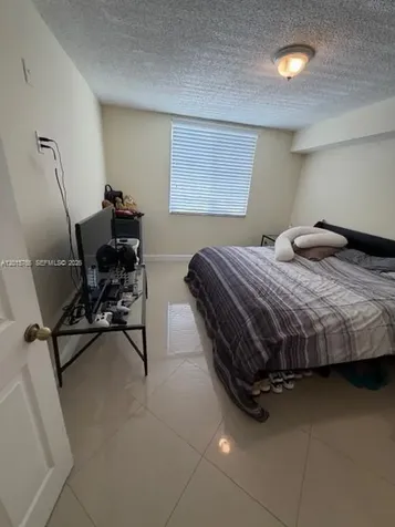 11155 SW 5th Place Pembroke Pines FL 33025