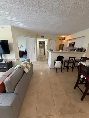 11155 SW 5th Place Pembroke Pines FL 33025