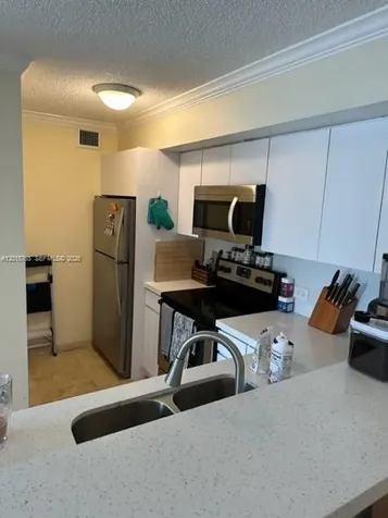 11155 SW 5th Place Pembroke Pines FL 33025