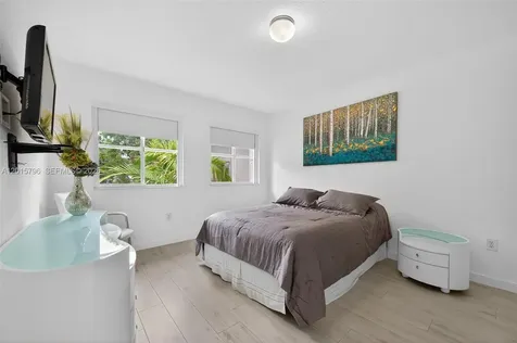 11248 NW 56th Street Doral FL 33178
