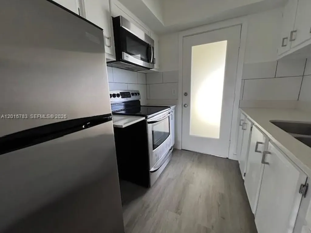 1350 E Sample Road Pompano Beach FL 33064