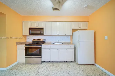 7358 - 7360 SW 23rd Street Miami FL 33155