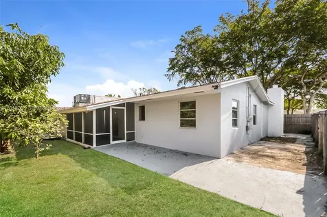 401 Superior Place West Palm Beach FL 33409