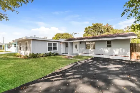 401 Superior Place West Palm Beach FL 33409