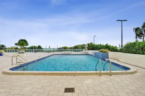 6917 Collins Avenue Miami Beach FL 33141