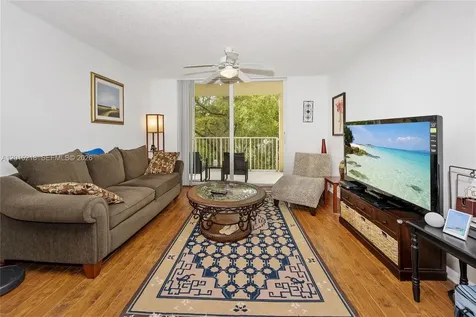 19555 E Country Club Drive Aventura FL 33180