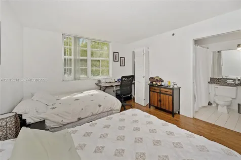 19555 E Country Club Drive Aventura FL 33180