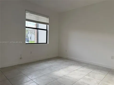10606 W 33rd Way Hialeah FL 33018