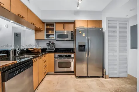 31 SE 5th Street Miami FL 33131