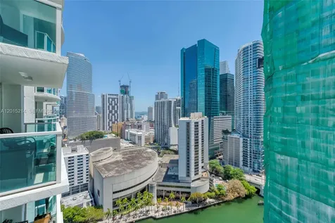 31 SE 5th Street Miami FL 33131