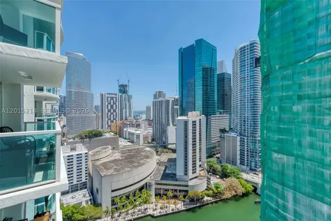 31 SE 5th Street Miami FL 33131
