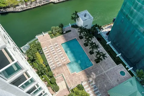 31 SE 5th Street Miami FL 33131