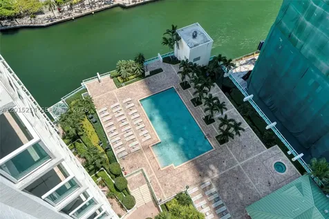 31 SE 5th Street Miami FL 33131