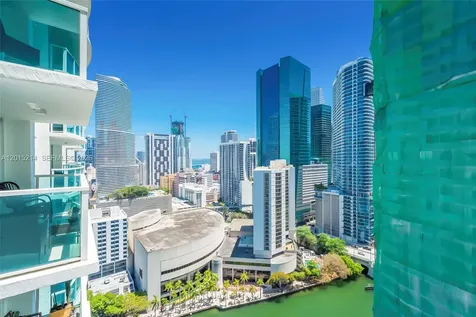 31 SE 5th Street Miami FL 33131