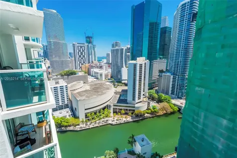 31 SE 5th Street Miami FL 33131