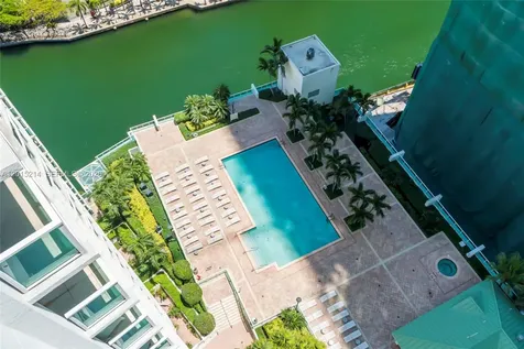 31 SE 5th Street Miami FL 33131