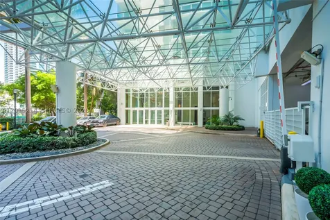31 SE 5th Street Miami FL 33131