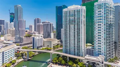 31 SE 5th Street Miami FL 33131