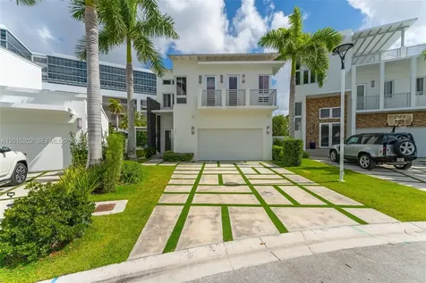 8221 NW 34th Drive Doral FL 33122