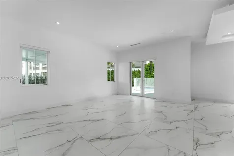 8221 NW 34th Drive Doral FL 33122